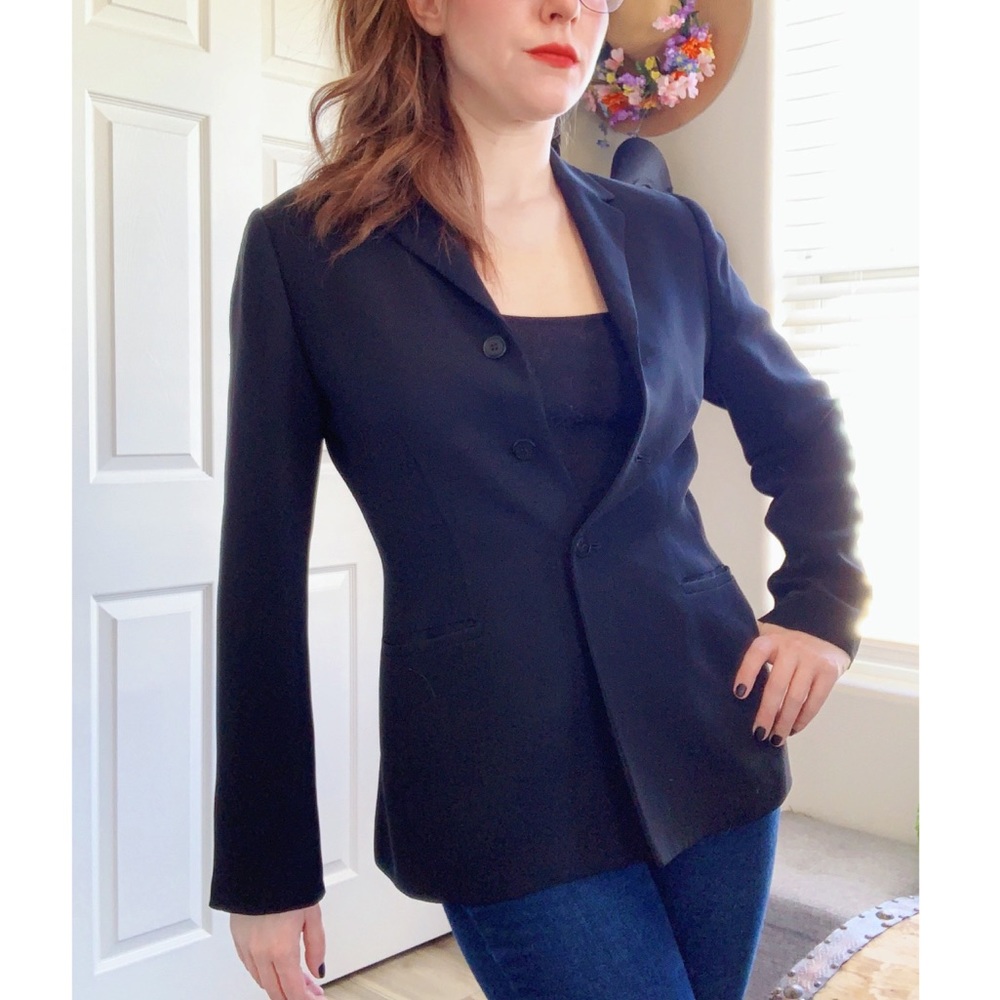 Collectibles Casuals Corner 3 Button Black Blazer